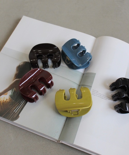 SANSeLF（サンセルフ）の「【SANSeLF】ニュアンスシャーククリップ sana25s017（バレッタ/ヘアクリップ・レディース・レッド/グリーン/ブラウン/ブラック/ブルー・FREE）」の7枚目の写真