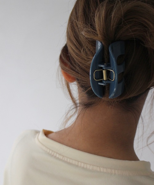 SANSeLF（サンセルフ）の「【SANSeLF】ニュアンスシャーククリップ sana25s017（バレッタ/ヘアクリップ・レディース・レッド/グリーン/ブラウン/ブラック/ブルー・FREE）」の14枚目の写真