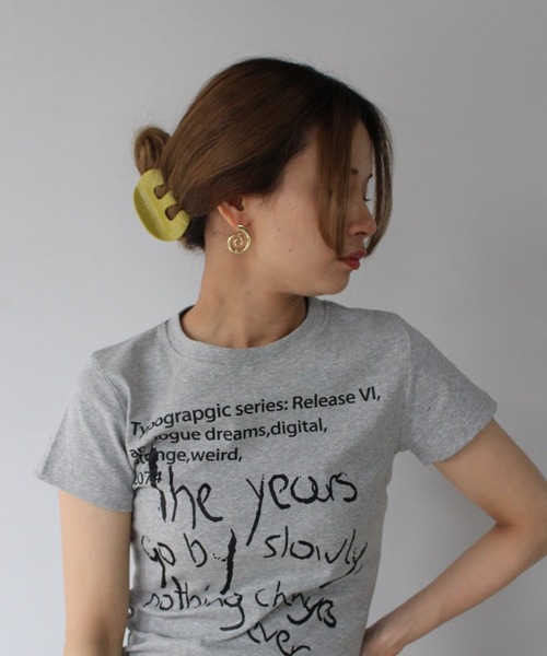 SANSeLF（サンセルフ）の「【SANSeLF】ニュアンスシャーククリップ sana25s017（バレッタ/ヘアクリップ・レディース・レッド/グリーン/ブラウン/ブラック/ブルー・FREE）」の16枚目の写真