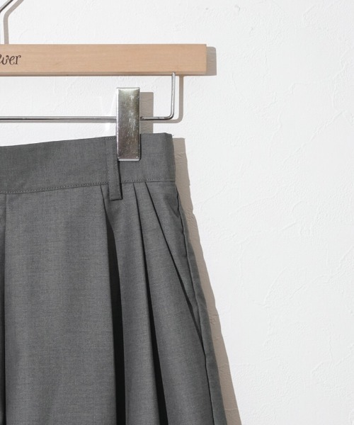 flower(フラワー)の「リラックスタックパンツ(その他パンツ・レディース・ベージュ/グレー・FREE)」の14枚目の写真