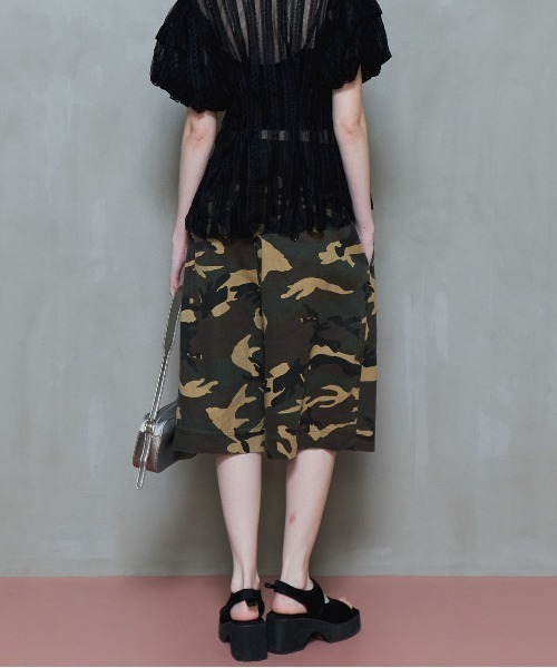 MAISON SPECIAL（メゾンスペシャル）の「2way Double Waist CAMO Curve Shorts/2WAYダブルウエストCAMOカーブハーフパンツ【MAISON SPECIAL/メゾンスペシャル】（チノパンツ・レディース・マルチ・36/38）」の9枚目の写真
