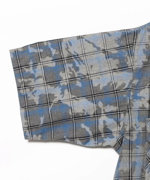 BEAMS(ビームス)の「フェード ワーク チェックシャツ(シャツ/ブラウス・メンズ・ネイビー/ブルー・L/M/S/XL)」の4枚目の写真