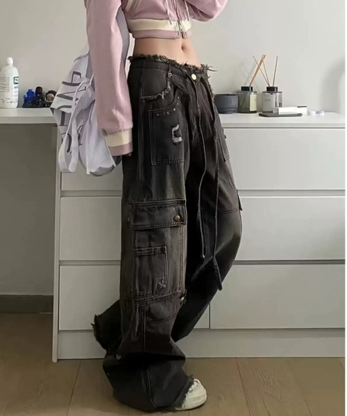 DAESE TOKYO（デセトウキョウ）の「『DAESE TOKYO/デセトウキョウ』ダメージデニムカーゴパンツ 【CN】（デニムパンツ・レディース・ブラック・FREE）」の4枚目の写真