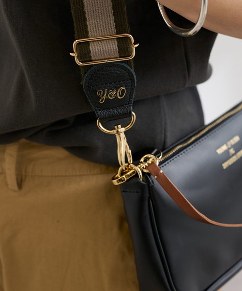 YOUNG&OLSEN ヤングアンドオルセン 別注 ストラップ付き2WAYポーチ FRAMeWORK｜YOUNG&OLSEN 別注ストラップ付き2WAY ポーチ