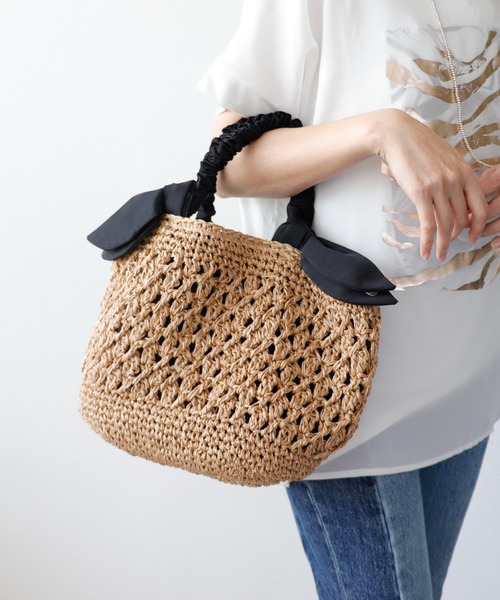 Three Four Time(スリーフォータイム)の「下がりリボン柄編みトート(かごバッグ・レディース・ブラック/ベージュ/ピンク/グリーン・FREE)」の6枚目の写真