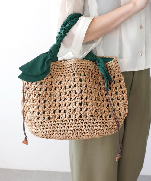Three Four Time(スリーフォータイム)の「下がりリボン柄編みトート(かごバッグ・レディース・ブラック/ベージュ/ピンク/グリーン・FREE)」の9枚目の写真