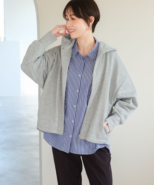 Elura（エルーラ）の「アイロンいらずドルマンシャツ/321615（シャツ/ブラウス・レディース・ネイビー/ベージュ/ブルー・MEDIUM/LARGE）」の13枚目の写真