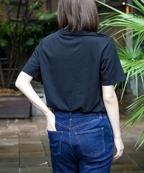 FRUIT OF THE LOOM(フルーツオブザルーム)の「【FRUIT OF THE LOOM/フルーツオブザルーム】3枚セット 天竺クルーネック Tシャツ(Tシャツ/カットソー・メンズ・ブラック/ホワイト・X-LARGE/LARGE/MEDIUM)」の6枚目の写真