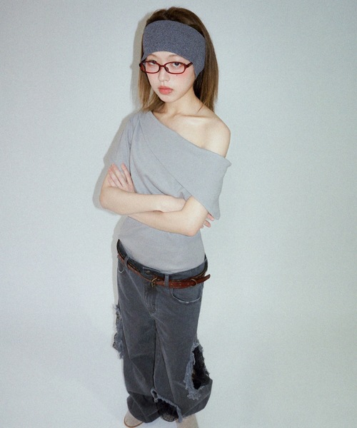 igi(イジ)の「TURNED SHOULDER ASYM TEE / アシンメトリーティーシャツ(Tシャツ/カットソー・レディース・ピンク/グレー/ダークブラウン・FREE)」の18枚目の写真