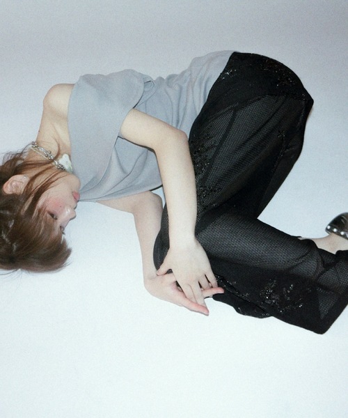 igi(イジ)の「TURNED SHOULDER ASYM TEE / アシンメトリーティーシャツ(Tシャツ/カットソー・レディース・ピンク/グレー/ダークブラウン・FREE)」の14枚目の写真