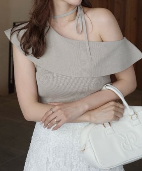 rienda（リエンダ）の「ワンショルダーニットトップス 夏服 サマーニット ノースリーブトップス（ニット/セーター・レディース・レッド/ベージュ/ブラック・FREE）」の2枚目の写真