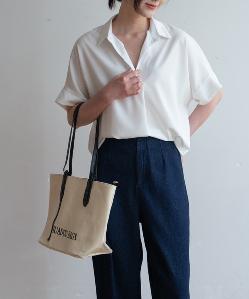 maison de LATIR(メゾンドラティール)の「夏服にピッタリ!Vネックスキッパーフレンチスリーブシャツ(シャツ/ブラウス・レディース・ホワイト・L/M/XL)」の17枚目の写真