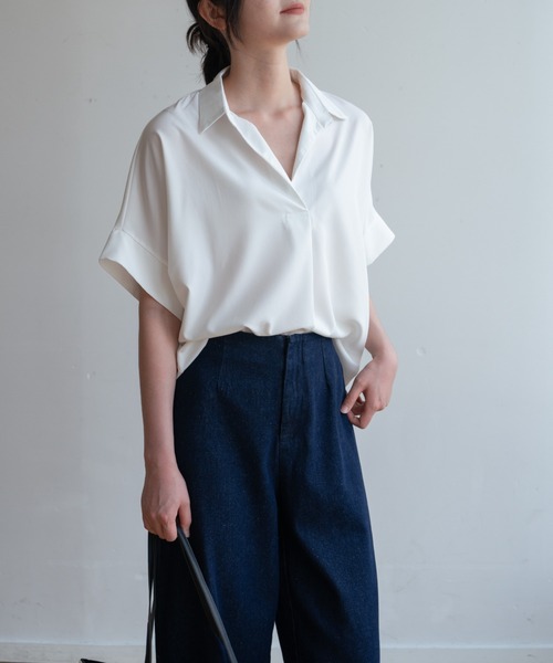 maison de LATIR(メゾンドラティール)の「夏服にピッタリ!Vネックスキッパーフレンチスリーブシャツ(シャツ/ブラウス・レディース・ホワイト・L/M/XL)」の22枚目の写真