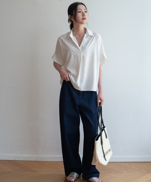 maison de LATIR(メゾンドラティール)の「夏服にピッタリ!Vネックスキッパーフレンチスリーブシャツ(シャツ/ブラウス・レディース・ホワイト・L/M/XL)」の21枚目の写真