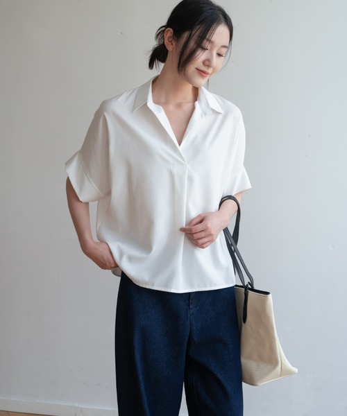 maison de LATIR(メゾンドラティール)の「夏服にピッタリ!Vネックスキッパーフレンチスリーブシャツ(シャツ/ブラウス・レディース・ホワイト・L/M/XL)」の15枚目の写真