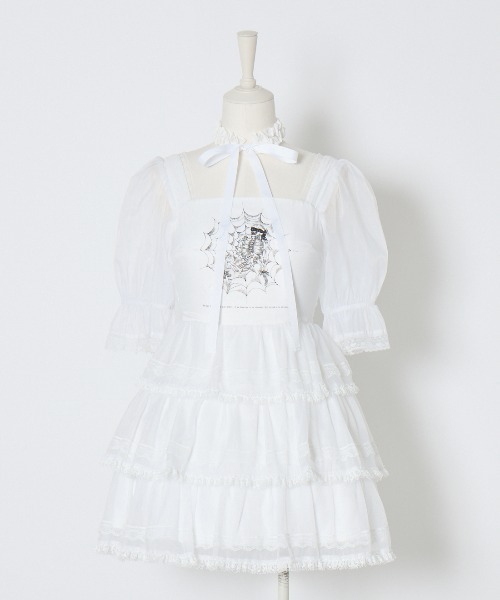 AVENCHUMU（アバンチュウム）の「Frill choker sheer tiered illustration onepiece（ワンピース・レディース・ホワイト/ブラック/ピンク・FREE）」の22枚目の写真