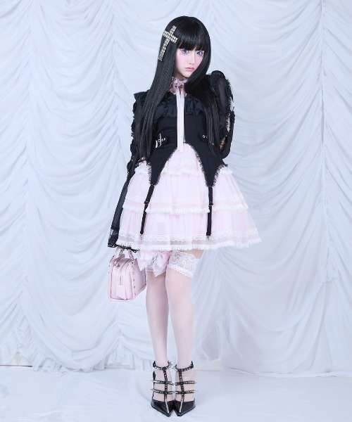 AVENCHUMU（アバンチュウム）の「Frill choker sheer tiered illustration onepiece（ワンピース・レディース・ホワイト/ブラック/ピンク・FREE）」の5枚目の写真