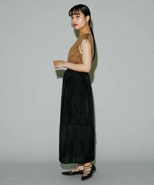 terrace(テラス)の「フリンジオーガンジースカート(スカート・レディース・レッド/ブラック/グレイッシュベージュ・MEDIUM)」の19枚目の写真