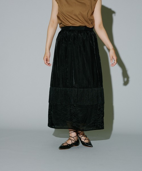 terrace(テラス)の「フリンジオーガンジースカート(スカート・レディース・レッド/ブラック/グレイッシュベージュ・MEDIUM)」の21枚目の写真