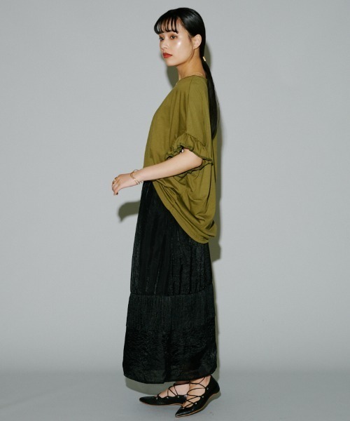 terrace(テラス)の「フリンジオーガンジースカート(スカート・レディース・レッド/ブラック/グレイッシュベージュ・MEDIUM)」の17枚目の写真