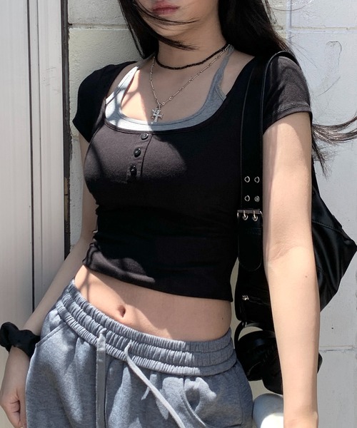 lilful（リルフル）の「ホルターネック フェイクレイヤード ヘンリーネックトップス（Tシャツ/カットソー・レディース・ブラウン/アイボリー/ブラック・M/L）」の22枚目の写真