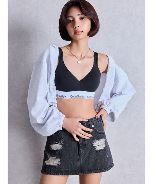 GYDA(ジェイダ)の「CalvinKlein SCOOP BACK LL BRALET(ブラジャー・レディース・グレー/ブラック・SMALL)」の5枚目の写真