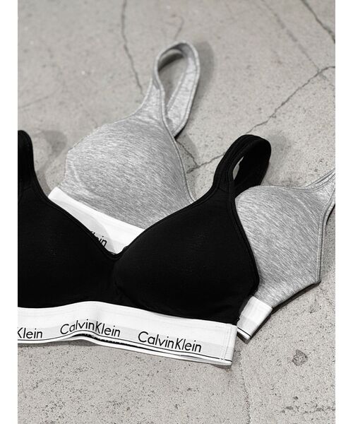 GYDA(ジェイダ)の「CalvinKlein SCOOP BACK LL BRALET(ブラジャー・レディース・グレー/ブラック・SMALL)」の7枚目の写真