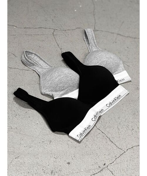 GYDA(ジェイダ)の「CalvinKlein SCOOP BACK LL BRALET(ブラジャー・レディース・グレー/ブラック・SMALL)」の8枚目の写真