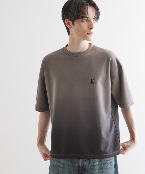 tk.TAKEO KIKUCHI(ティーケータケオキクチ)の「グラデーションダイ5分袖カットソー(Tシャツ/カットソー・メンズ・チャコールグレー/ライトグレー/ネイビー・02/03)」の1枚目の写真