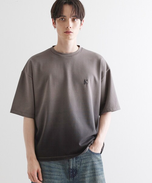 tk.TAKEO KIKUCHI(ティーケータケオキクチ)の「グラデーションダイ5分袖カットソー(Tシャツ/カットソー・メンズ・チャコールグレー/ライトグレー/ネイビー・02/03)」の9枚目の写真