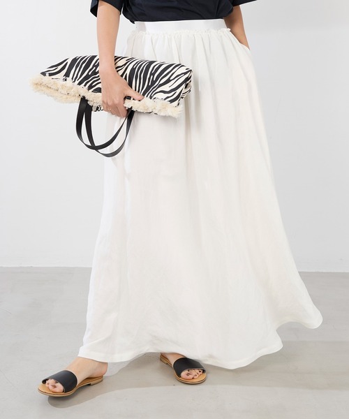 MICA&DEAL（マイカ＆ディール）の「ウエストゴムギャザーボリュームスカート（スカート・レディース・ブラック/オフホワイト/ブルー・FREE）」の12枚目の写真