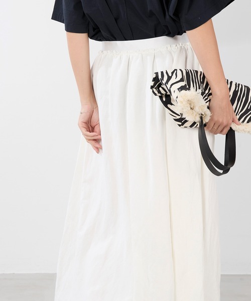 MICA&DEAL（マイカ＆ディール）の「ウエストゴムギャザーボリュームスカート（スカート・レディース・ブラック/オフホワイト/ブルー・FREE）」の15枚目の写真