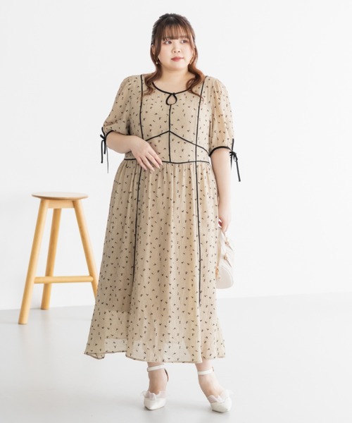 CLETTE(クレット)の「配色パイピングシアー花柄ワンピース(ワンピース・レディース・ベージュ/オフホワイト・LL/3L/4L)」の9枚目の写真