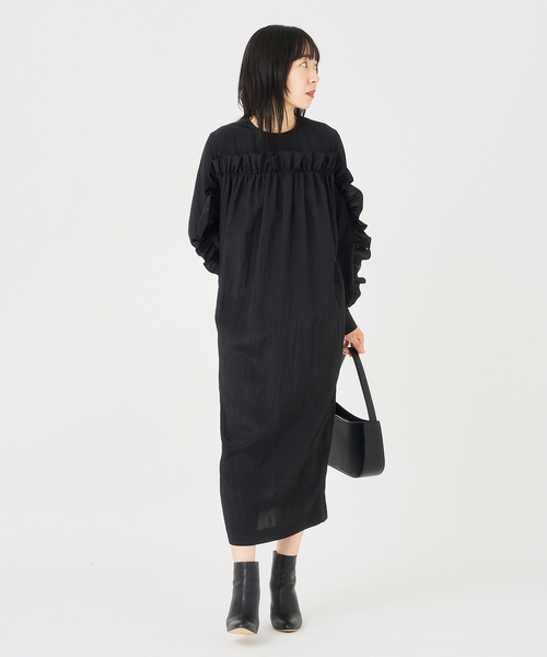 HARDY NOIR（アルディーノアール）の「Ry/Nyワッシャーフリルワンピース（ワンピース・レディース・ブラック・FREE）」の2枚目の写真