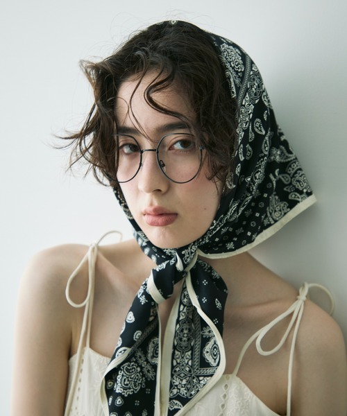 Trish（トリッシュ）の「柄アソート バンダナ柄ペイズリー三角スカーフ（ストール/ショール・レディース・ブラック/ブラック系その他/ホワイト/レッド・FREE）」の21枚目の写真