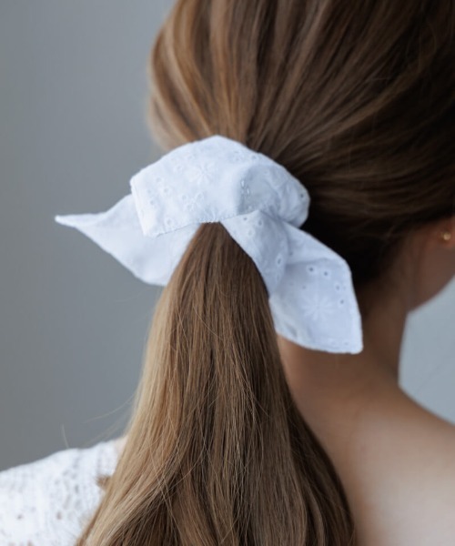 flower（フラワー）の「プレーンガレットシュシュ（シュシュ・レディース・ブラック/ホワイト・FREE）」の12枚目の写真