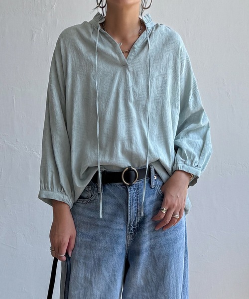 LBC(エルビーシー)の「ジャカード襟フリル2WAYブラウス(シャツ/ブラウス・レディース・ホワイト/ブラック/ネイビー/ミント・M)」の3枚目の写真