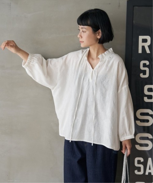 LBC(エルビーシー)の「ジャカード襟フリル2WAYブラウス(シャツ/ブラウス・レディース・ホワイト/ブラック/ネイビー/ミント・M)」の21枚目の写真