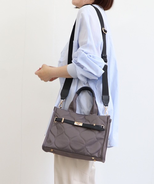 MIAN （ミアン）の「【WEB限定 / 詳細動画あり】キルティング2wayトートバッグ（トートバッグ・レディース・チャコールグレー/ブラック/モカ・FREE）」の13枚目の写真