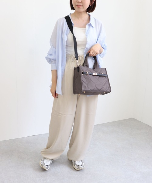 MIAN （ミアン）の「【WEB限定 / 詳細動画あり】キルティング2wayトートバッグ（トートバッグ・レディース・チャコールグレー/ブラック/モカ・FREE）」の12枚目の写真