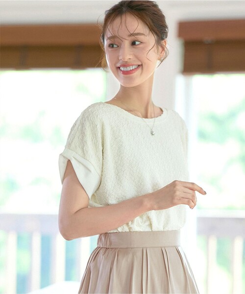 Tiaclasse（ティアクラッセ）の「ふくれジャカードカフス付きカットソー（Tシャツ/カットソー・レディース・オフホワイト/ブラック/グリーン・XL/XXL）」の19枚目の写真