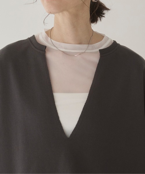 ANGIE（アンジー）の「深Vネック  カットオフ　スウェット　プルオーバー（スウェット・レディース・チャコール/オートミール/杢グレー・FREE）」の6枚目の写真