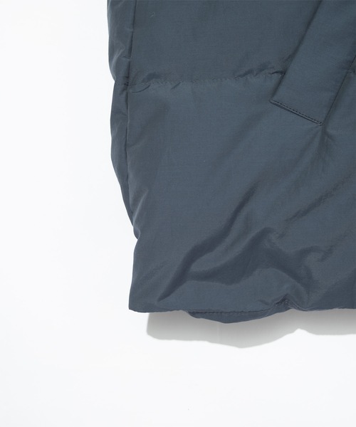 F/CE. (エフシーイー)の「F/CE. RECYCLED DOWN OVERLAY SHAWL COLLAR COAT / エフシーイー リサイクルダウンオーバーレイショールカラーコート(ダウンジャケット/コート・メンズ・ブラック/ベージュ/ネイビー・MEDIUM/SMALL)」の18枚目の写真