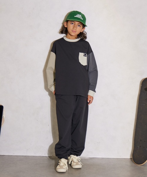 PAIRMANON STREET(ペアマノンストリート)の「【マルチファンクション】 吸水速乾 長袖 Tシャツ【PAIRMANON STREET】(Tシャツ/カットソー・キッズ・ブラック/パープル/ネイビー/ベージュ/オフホワイト/ブラック系その他/パープル系その他/ライトブルー/チャコールグレー/ブラック系その他3/ブラウン/ブラック系その他2/グレー系その他/レッド・130/120/110/100/160/150/140)」の17枚目の写真