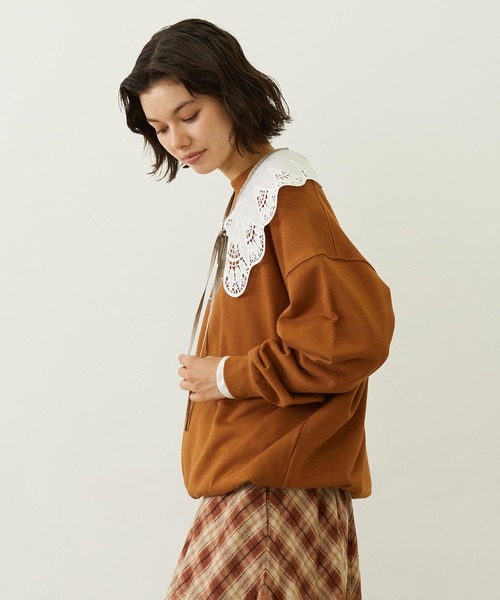 MILKFED.(ミルクフェド)の「CIRCLE LOGO SWEAT TOP(スウェット・レディース・オフホワイト/ブラウン/ネイビー・M/L)」の4枚目の写真