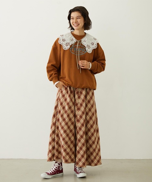 MILKFED.(ミルクフェド)の「CIRCLE LOGO SWEAT TOP(スウェット・レディース・オフホワイト/ブラウン/ネイビー・M/L)」の6枚目の写真