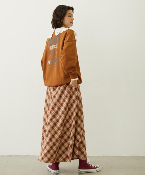 MILKFED.(ミルクフェド)の「CIRCLE LOGO SWEAT TOP(スウェット・レディース・オフホワイト/ブラウン/ネイビー・M/L)」の9枚目の写真