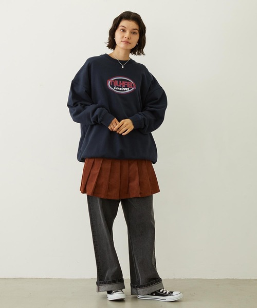 MILKFED.(ミルクフェド)の「CIRCLE LOGO SWEAT TOP(スウェット・レディース・オフホワイト/ブラウン/ネイビー・M/L)」の16枚目の写真