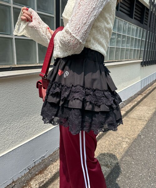 CIAOPANIC（チャオパニック）の「ボリュームフリルレースティアードミニスカート（スカート・レディース・ブラック/ホワイト・ONE SIZE）」の15枚目の写真