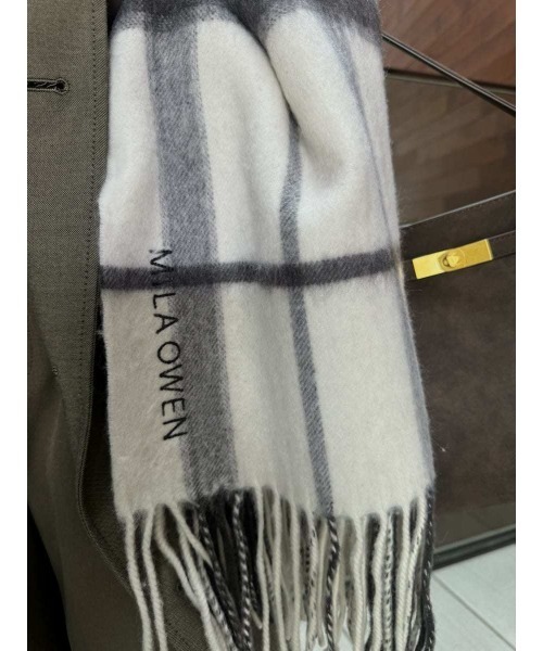 Mila Owen(ミラオーウェン)の「ウールストール(ストール/ショール・レディース・グレー/ターコイズブルー/チェック/ブラウン/ピンク・F)」の5枚目の写真